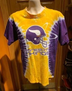 NFL Minnesota Vikings tee shirt